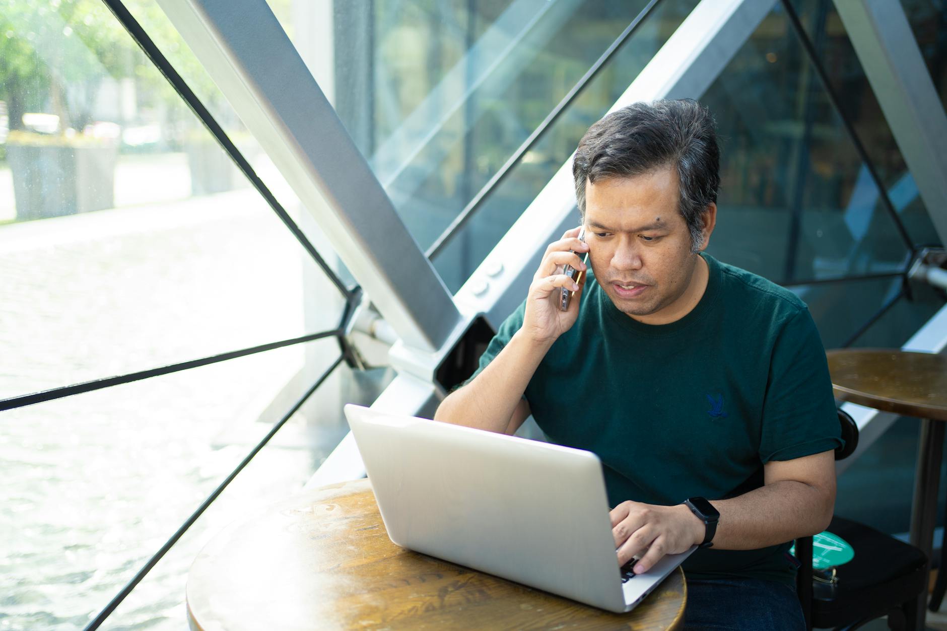 A freelancer organizing outreach leads and client research